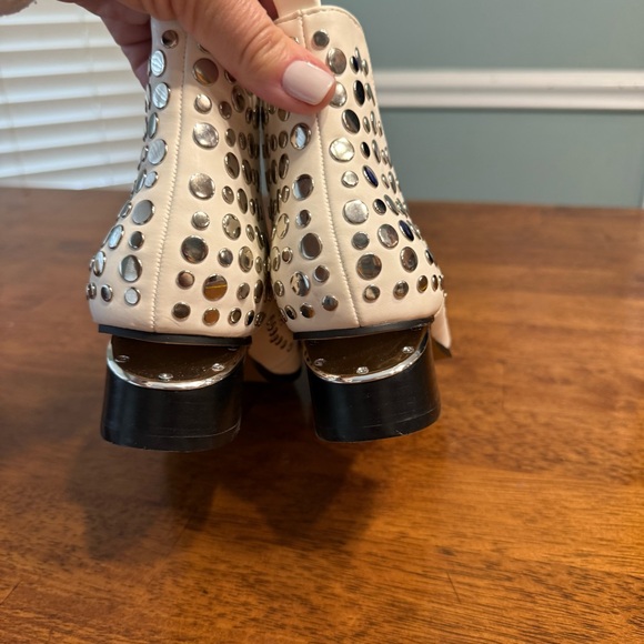 Steven Steve Madden Renata White Studded Ankle Booties size 9 festival - Picture 8 of 12